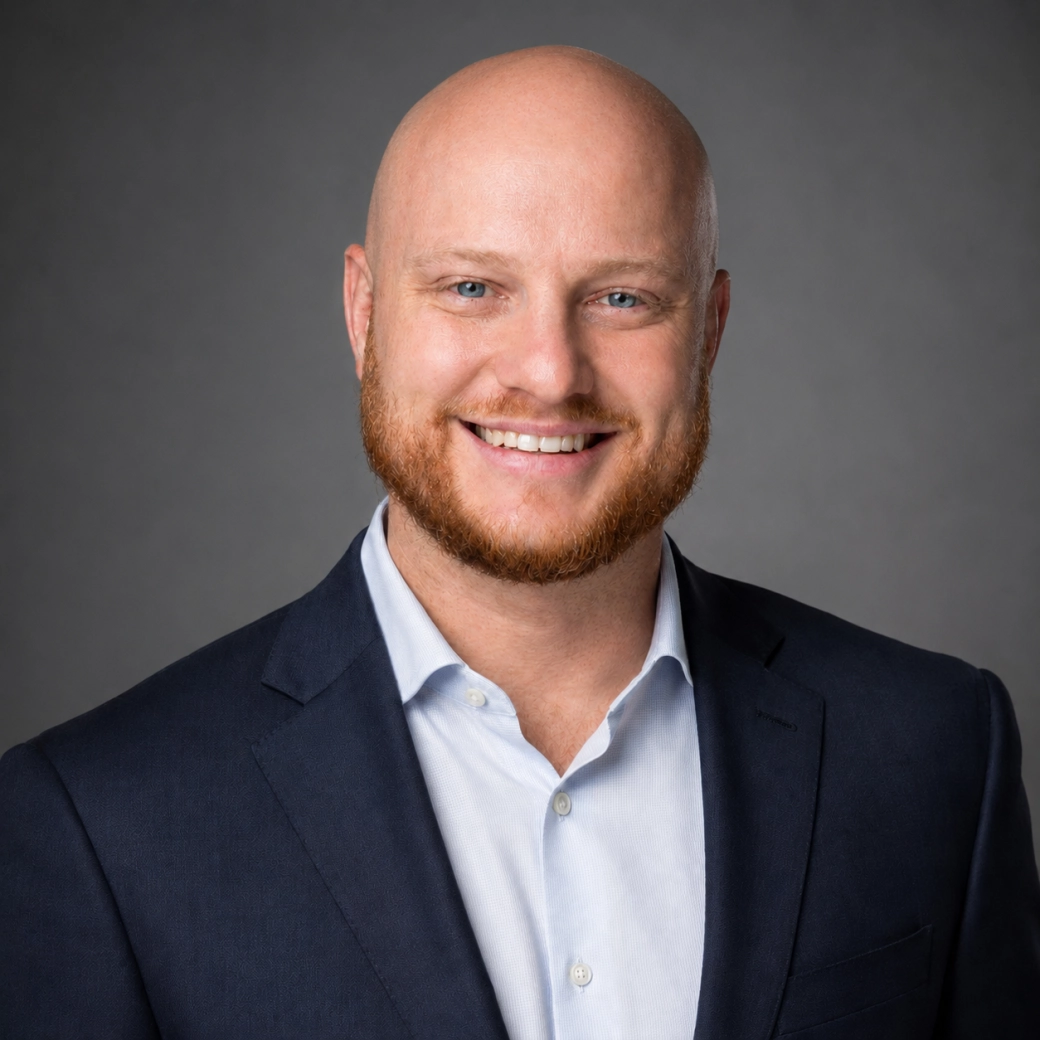 https://assets.envisionsuccess.net/images/headshot-daniel-howard.png